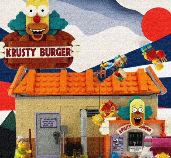 alt="The Simpsons™: Krusty Burger Mass Hysteria Collage Lego Set COLLAGE"